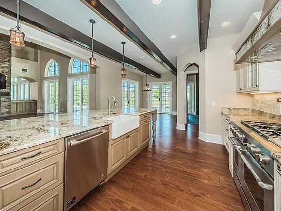 5th image of 874 Skye Ln