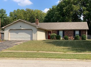 210 S Sunblest Blvd, Fishers, IN 46038