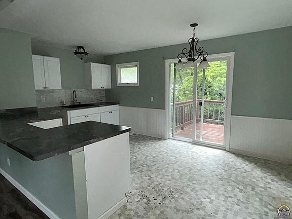4th image of 3600 SE Truman Ct