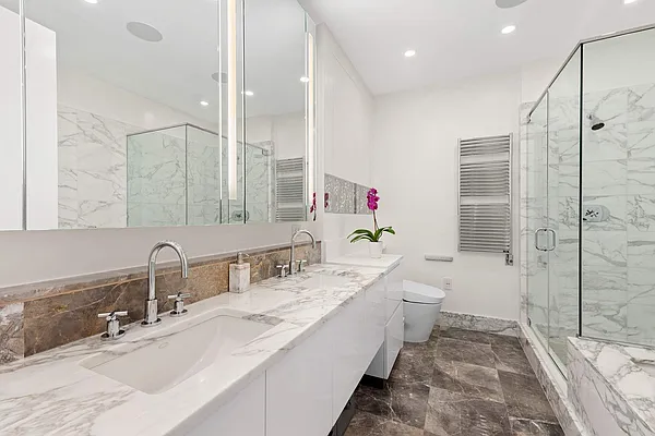 Rented by Sotheby's International Realty | media 10