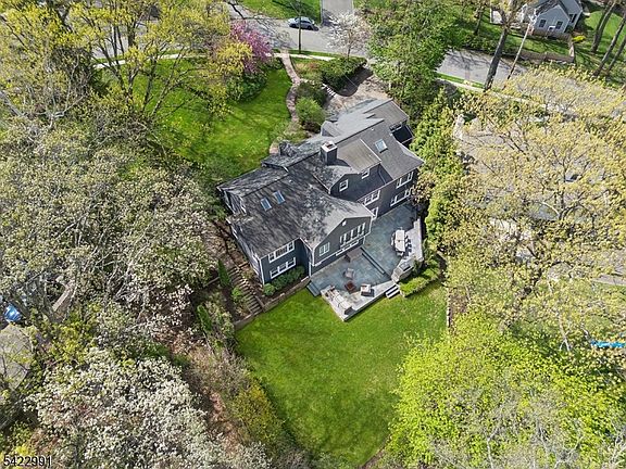 5th image of 18 Devon Rd