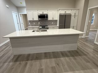 2225 W Mill Rd #122, Milwaukee, WI 53209