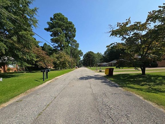 4th image of 530 Hoke Dr
