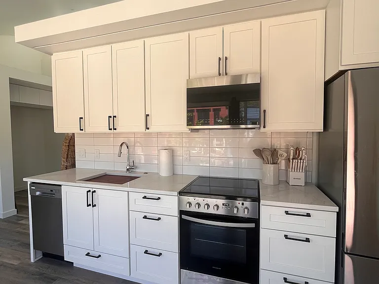 175 Midland Ave #1B — Photo 4