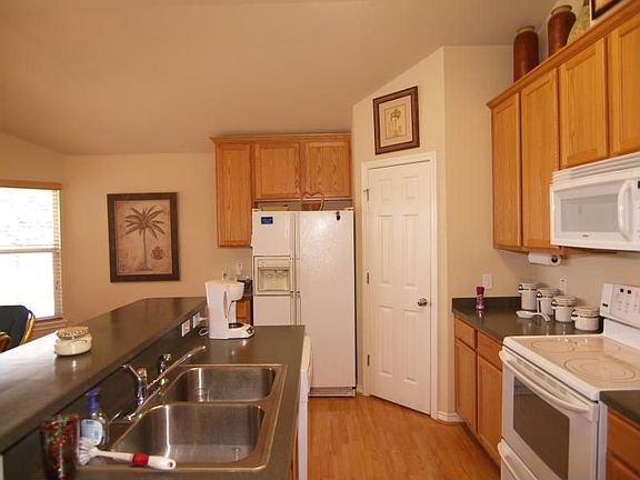3rd image of 6749 Shilling Way Ln