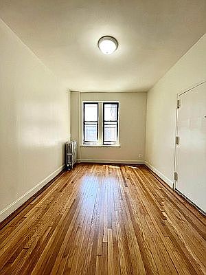 2nd image of 307 Sterling St APT F7
