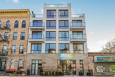 Rented by R New York