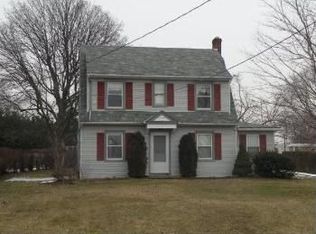 11 S Groffdale Rd, Leola, PA 17540