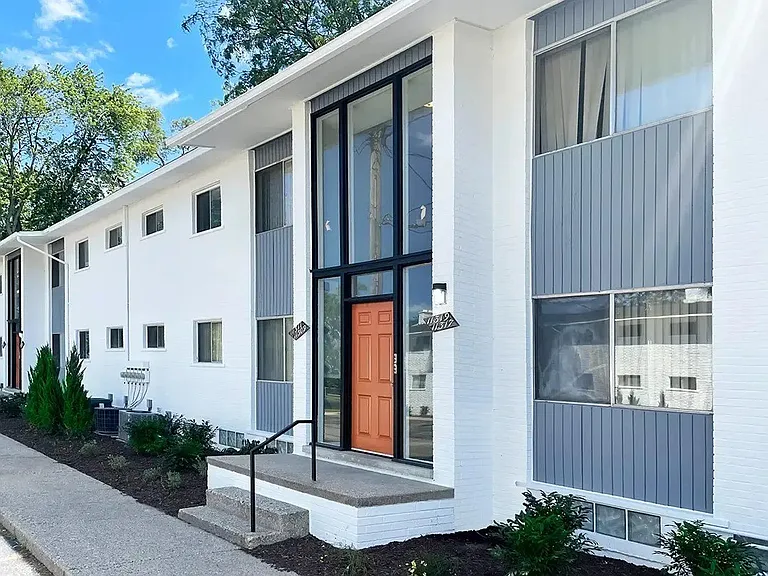 Golfview Apartments — Photo 14