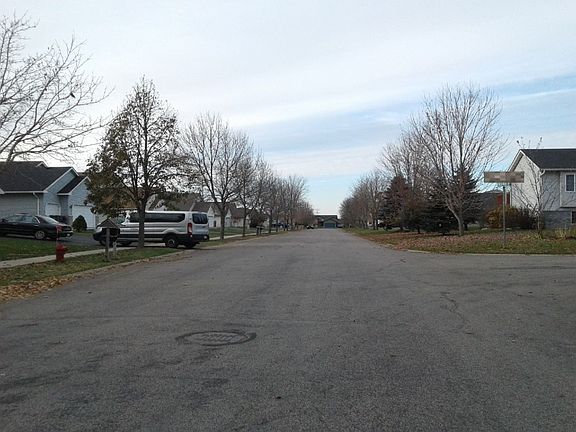4th image of 3700 Brentwood Dr