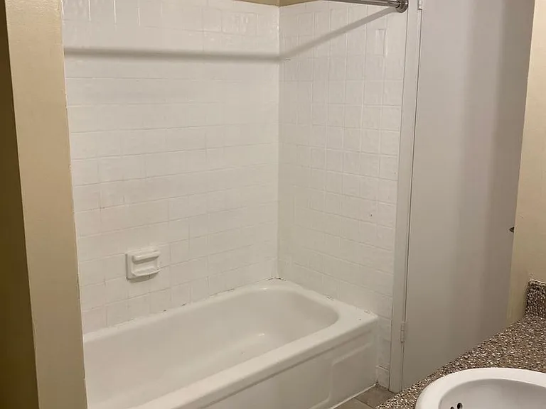 806 W 24th St #308 — Photo 21