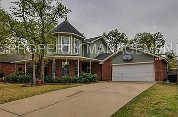 2nd image of 5504 Bradley Ln