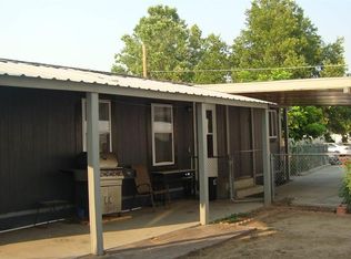 208 N 12th Ave, Pasco, WA 99301
