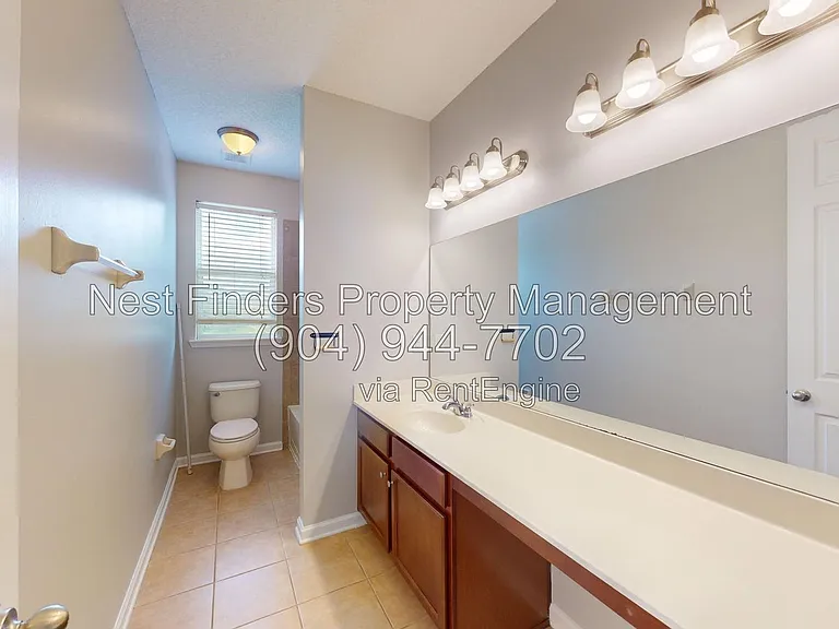 112 Woodfield Ln — Photo 12