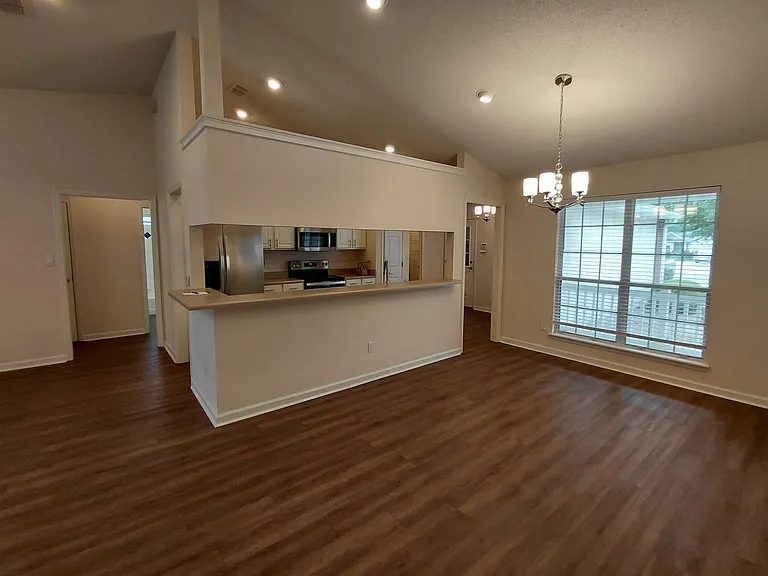 1308 Fern Hill Ct — Photo 6