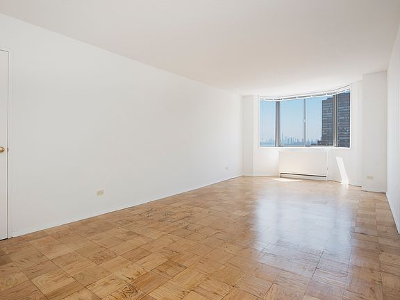 3rd image of 429 E 52nd St APT 14H