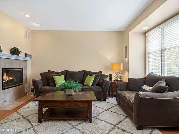 2nd image of 240 N Village Ct