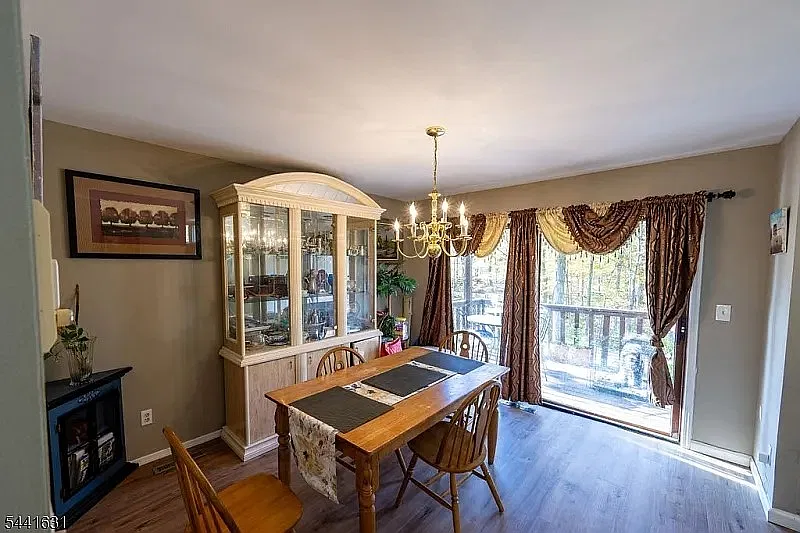 4 bed, 2.5 bath, 1534 sqft, $2,800 — Photo 2