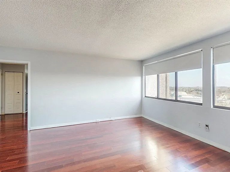 250 Hammond Pond Pkwy #1203N — Photo 15