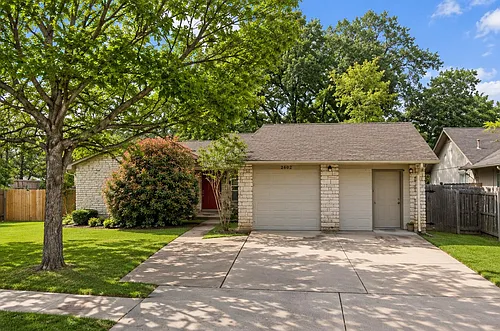 2116 Gaston Place Dr #B Photo 1