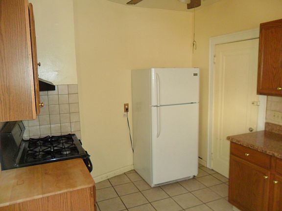 5th image of 1673 Victoria Ave #1