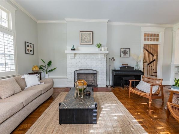 592 Moreland Ave NE