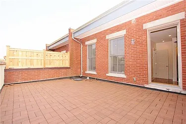 Rented by R New York