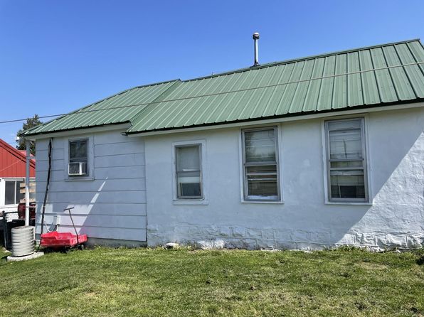 211 Martin Ave W, Oak Hill, WV 25901