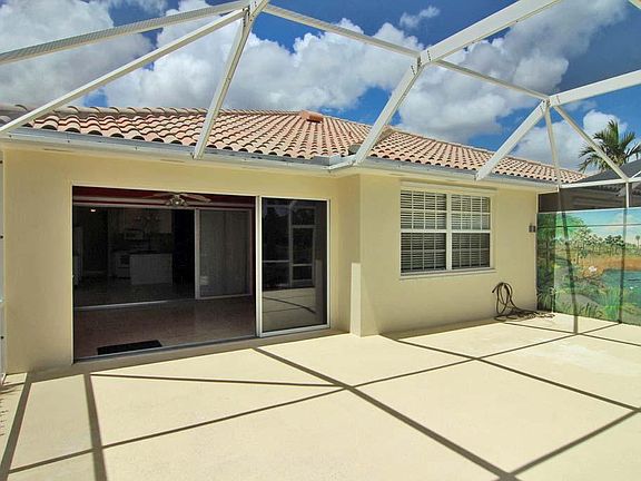 3rd image of 8033 SE Peppercorn Ct