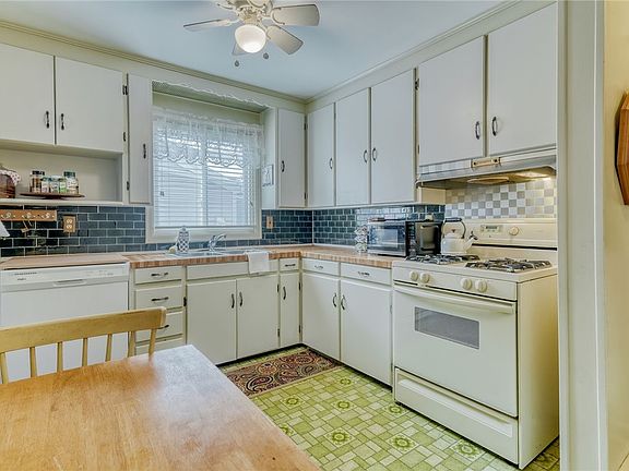 5th image of 27 Sherwood Ave