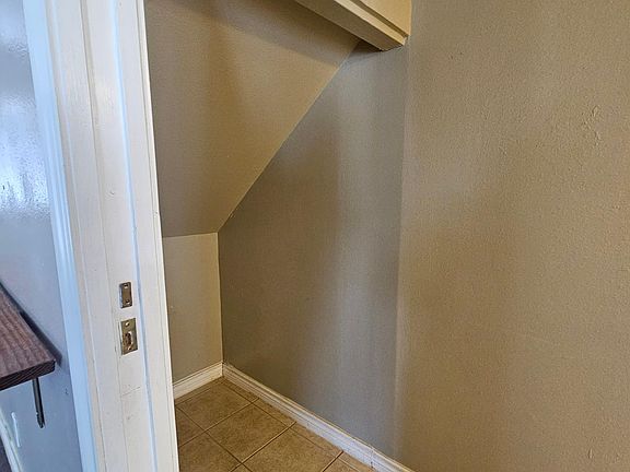 4th image of 3822 Gayle Ave