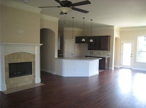 4th image of 1702 Twin Pond Cir