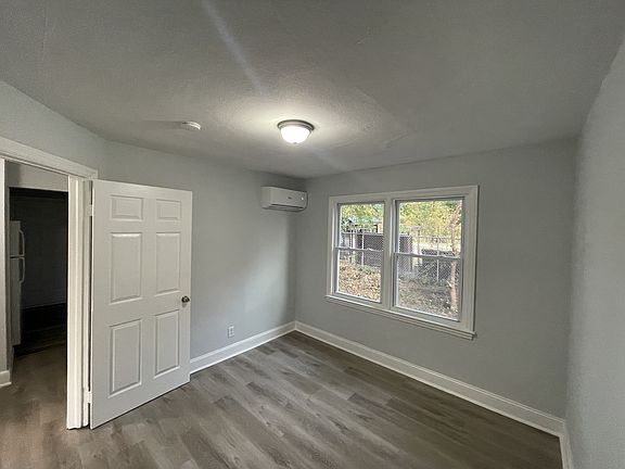 4th image of 115 Chestnut Dr #6