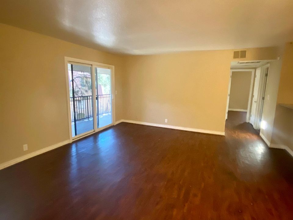 1st image of 4380 Sandy River Dr