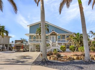 2357 Sapodilla Ln, Saint James City, FL 33956