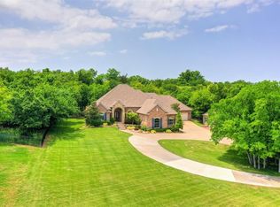 6611 Valley Ridge Dr, Edmond, OK 73034
