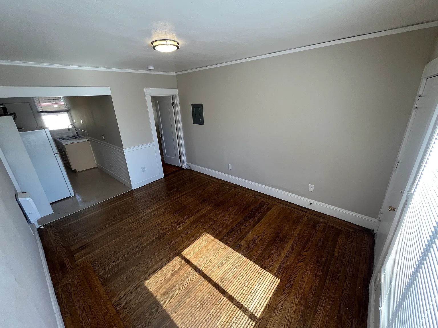 Studio, 498 sqft, $1,595 — Photo 4