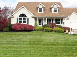 8690 Windy Ln, North East, PA 16428