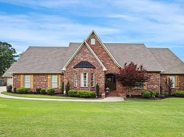 306 Osage Ct, Russellville, AR 72802
