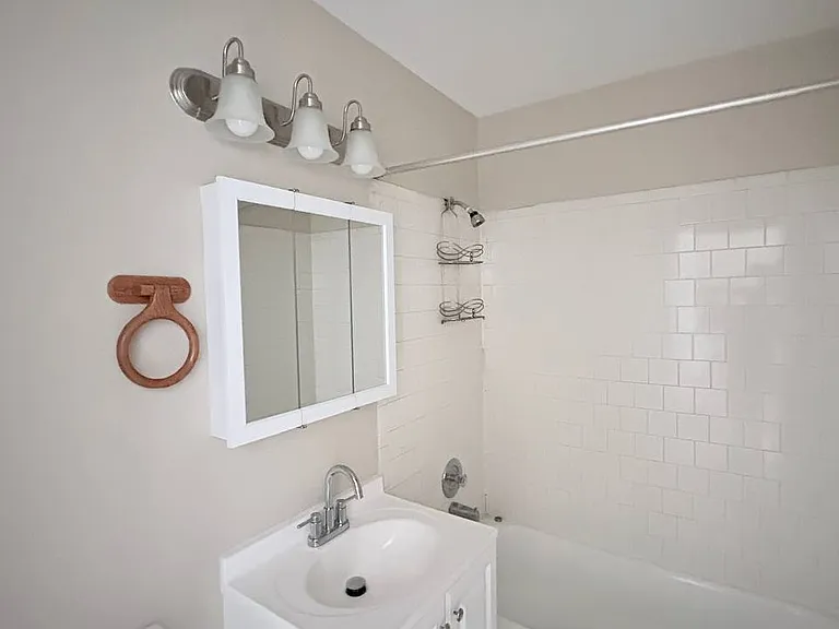 4241 Jennifer Ln #1A — Photo 19