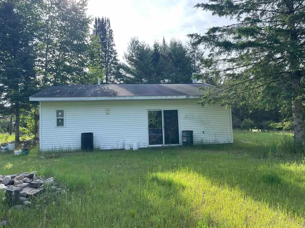W9296 Beecher Lake Rd, Pembine, WI 54156