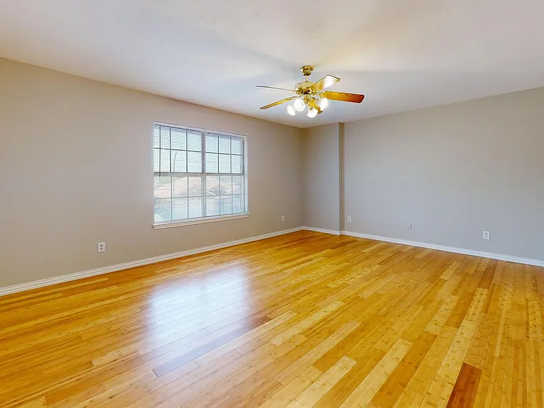 8128 Heritage Place Dr — Photo 16