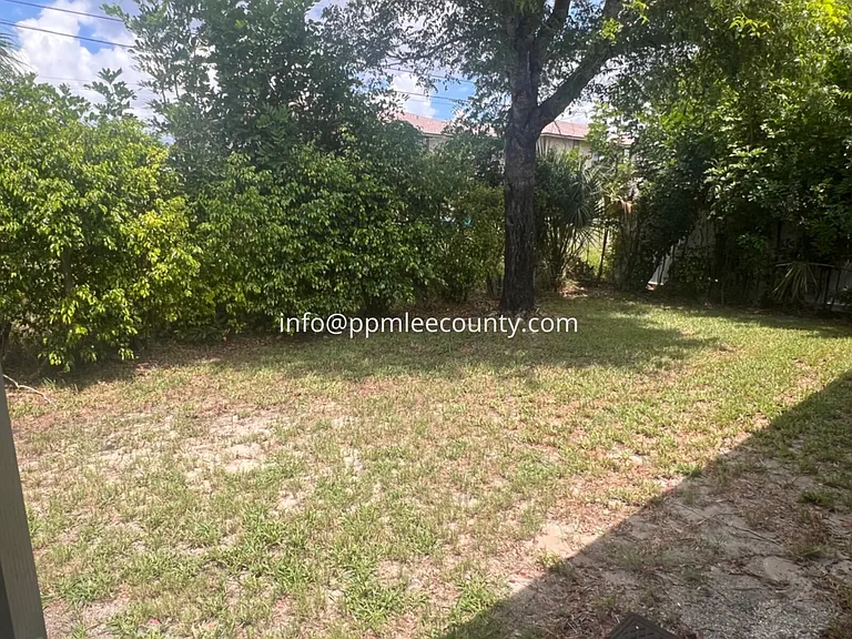 4618 SW 7th Pl — Photo 12