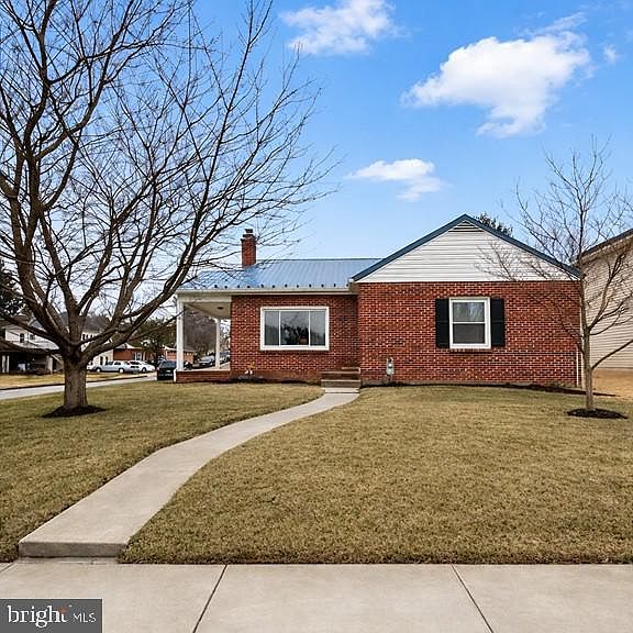 1st image of 301 Avon Rd