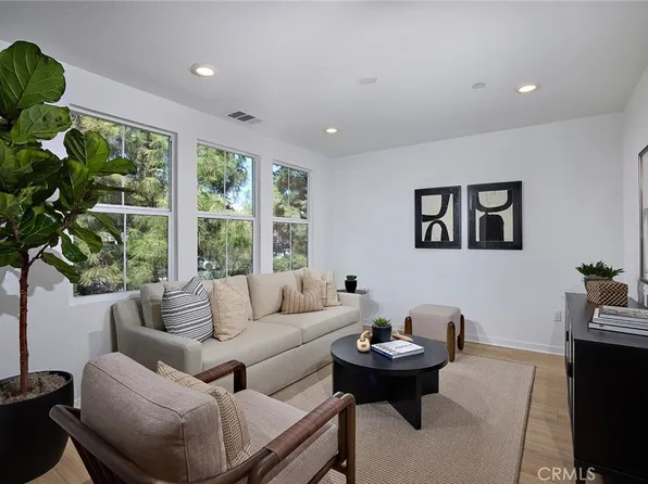 9829 La Serna Dr #6, Whittier, CA 90605