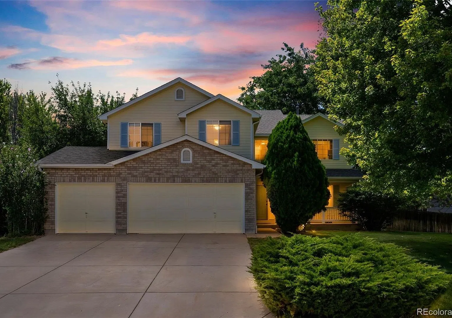Spacious 5-Bedroom Home with Covered Deck in Erie, CO! Available Now! — Photo 1