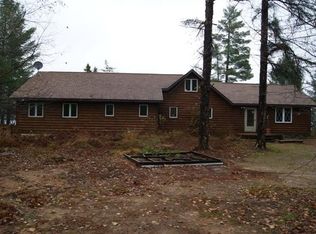 255 Tonkin Dr, Ishpeming, MI 49849