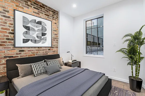 Rented by Douglas Elliman | media 17