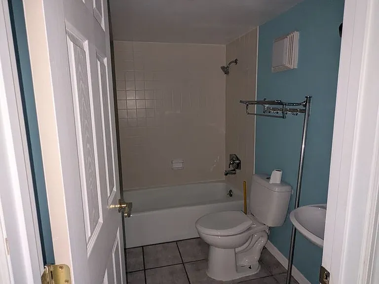 222 Crown Oaks Way — Photo 18