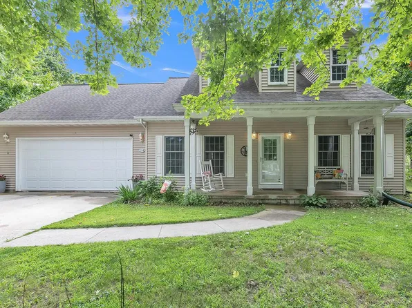 104 RIVERWOOD Court, Mishicot, WI 54228